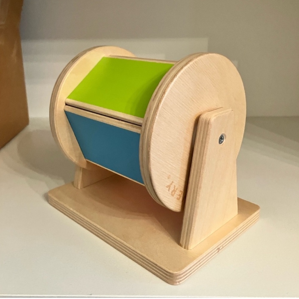 Montessori learning toy